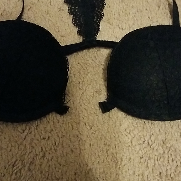 Lacy bra - Picture 3 of 4